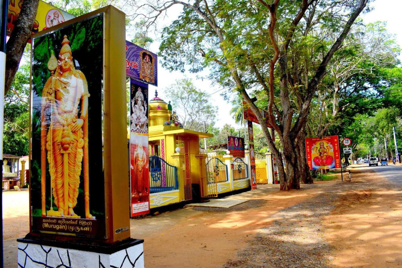 Sri Mayura Holiday Resort Kataragama Buitenkant foto
