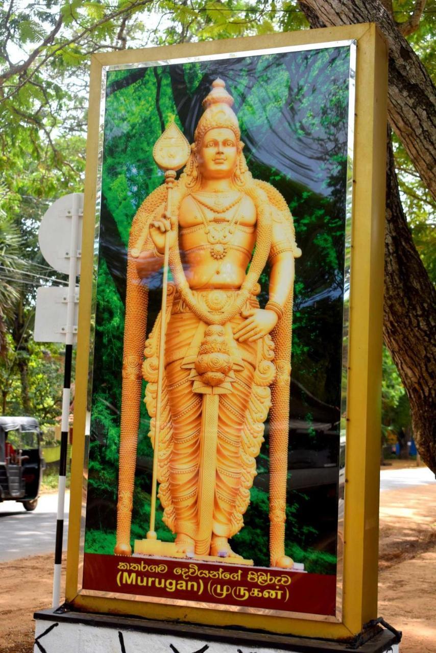 Sri Mayura Holiday Resort Kataragama Buitenkant foto